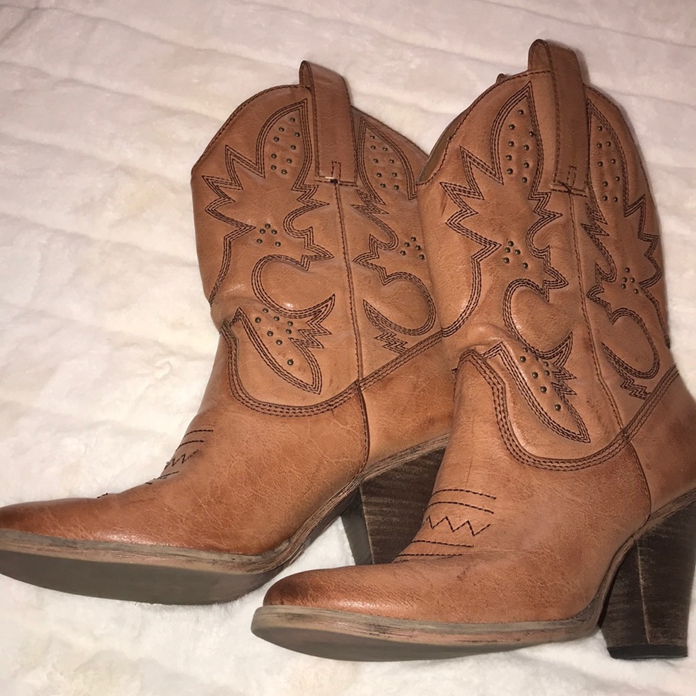 Mia Laredo style cowboy boots 💕